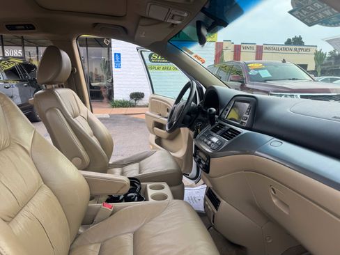 Used 2010 Honda Odyssey Touring image 9