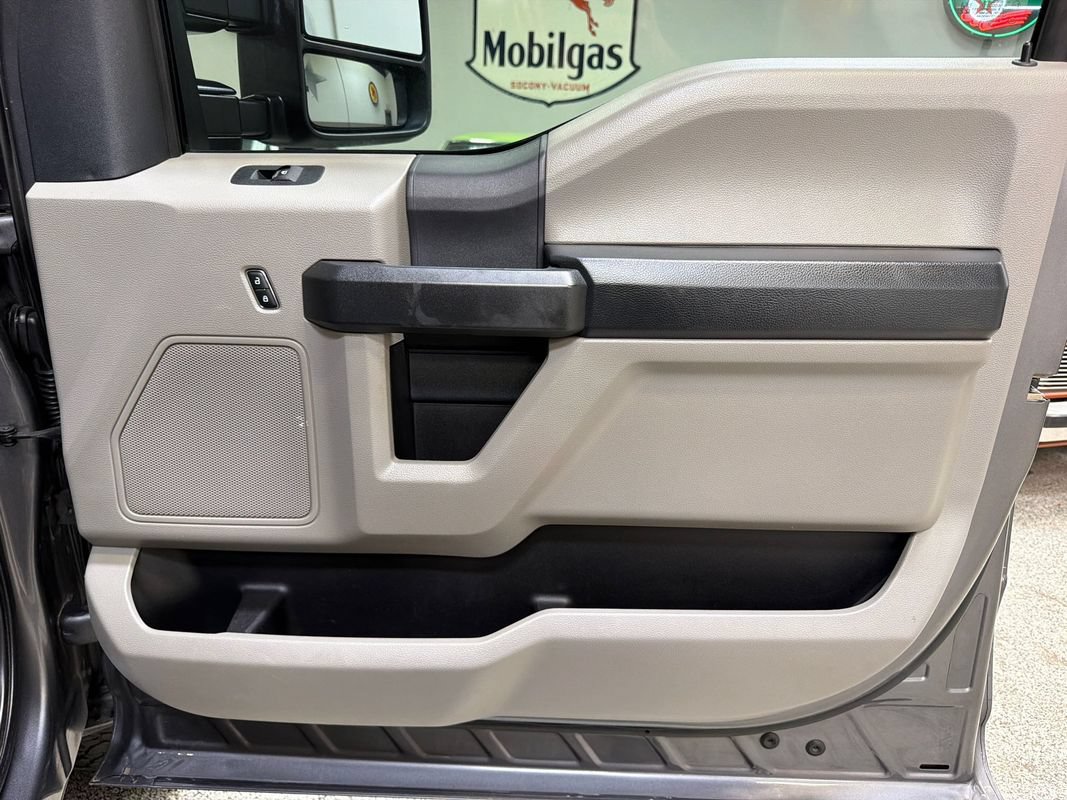 Used 2022 Ford F350 XL w/ STX Appearance Package AWD/4WD image 38