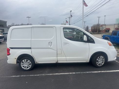 Used 2013 Nissan NV200 SV w/ Technology Pkg FWD image 7