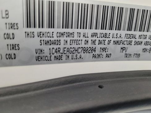 Used 2017 Jeep Grand Cherokee Laredo w/ Quick Order Package 2BE image 33