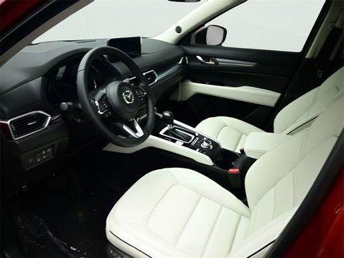 New 2025 MAZDA CX-5 AWD 2.5 S w/ Premium Plus Pkg image 2