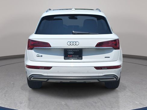 Used 2021 Audi Q5 2.0T Premium Plus w/ Premium Plus Package AWD/4WD image 7