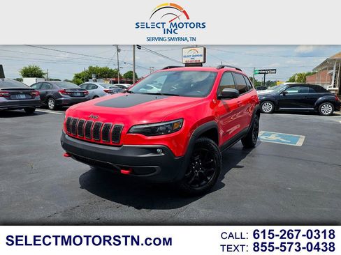 Used 2019 Jeep Cherokee Trailhawk w/ Cold Weather Group image 1