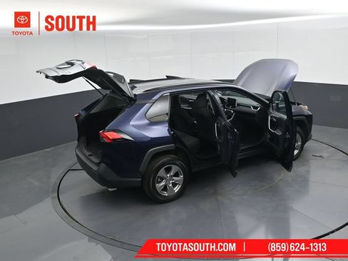 Used 2025 Toyota RAV4 XLE AWD/4WD image 50