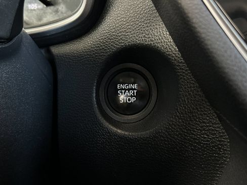Used 2024 Toyota Corolla Cross XLE FWD image 20