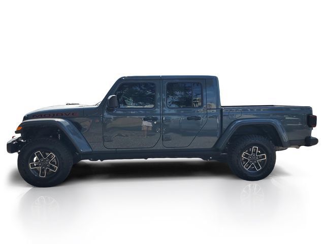 Used 2025 Jeep Gladiator Mojave w/ Convenience Group AWD/4WD image 4