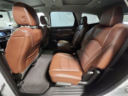 Used 2019 Buick Enclave Avenir image 16