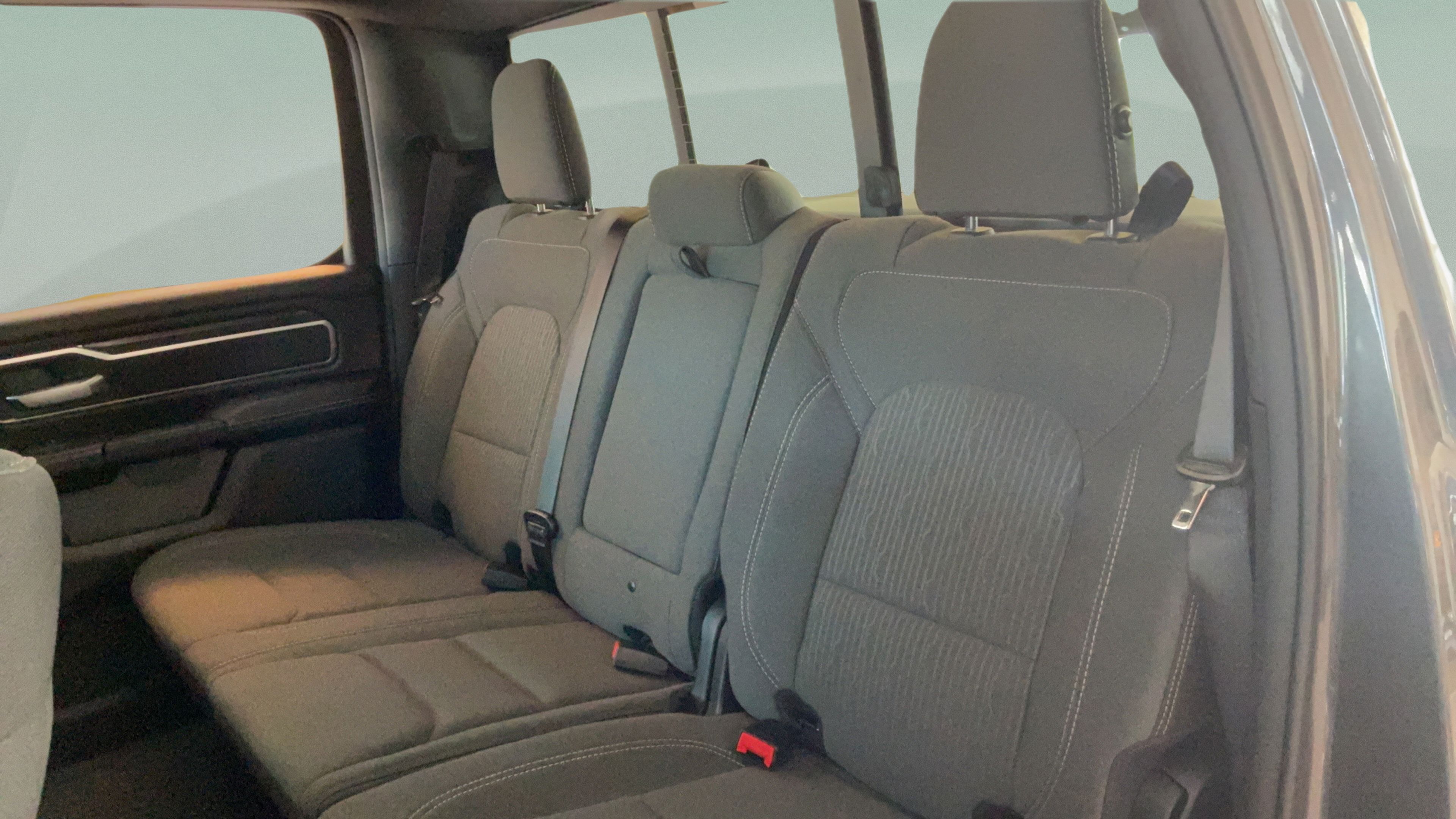 Used 2024 RAM 1500 Big Horn AWD/4WD image 30