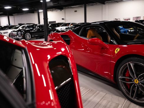 Used 2016 Ferrari 488 GTB RWD image 83