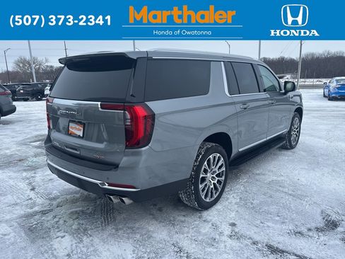 Used 2025 GMC Yukon XL Denali image 5