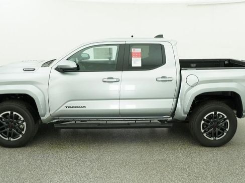 New 2026 Toyota Tacoma TRD Sport AWD/4WD image 3