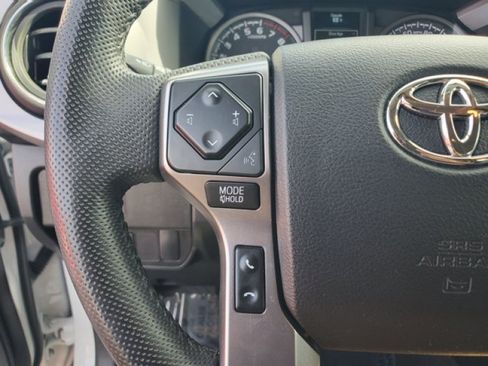 Used 2022 Toyota Tacoma SR5 w/ Technology Package RWD image 17