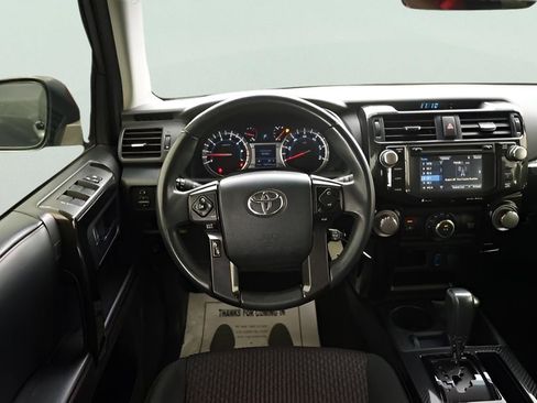 Used 2018 Toyota 4Runner TRD Off-Road AWD/4WD image 21