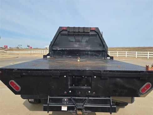 Used 2024 Chevrolet Silverado 3500 LT w/ Convenience Package image 12