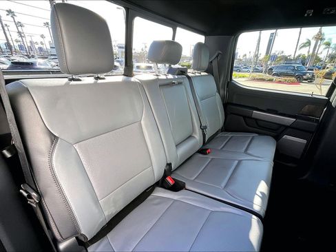 Used 2023 Ford F150 Lightning Lariat image 27