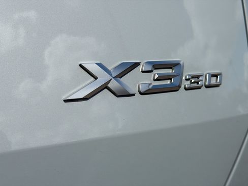 Used 2025 BMW X3 xDrive30i w/ Premium Package image 11