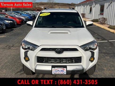 Used 2019 Toyota 4Runner TRD Off-Road Premium image 3