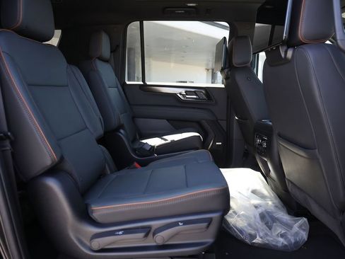 New 2026 GMC Yukon XL AT4 w/ AT4 Premium Plus Package AWD/4WD image 19