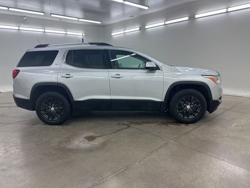 Used 2018 GMC Acadia SLT image 12