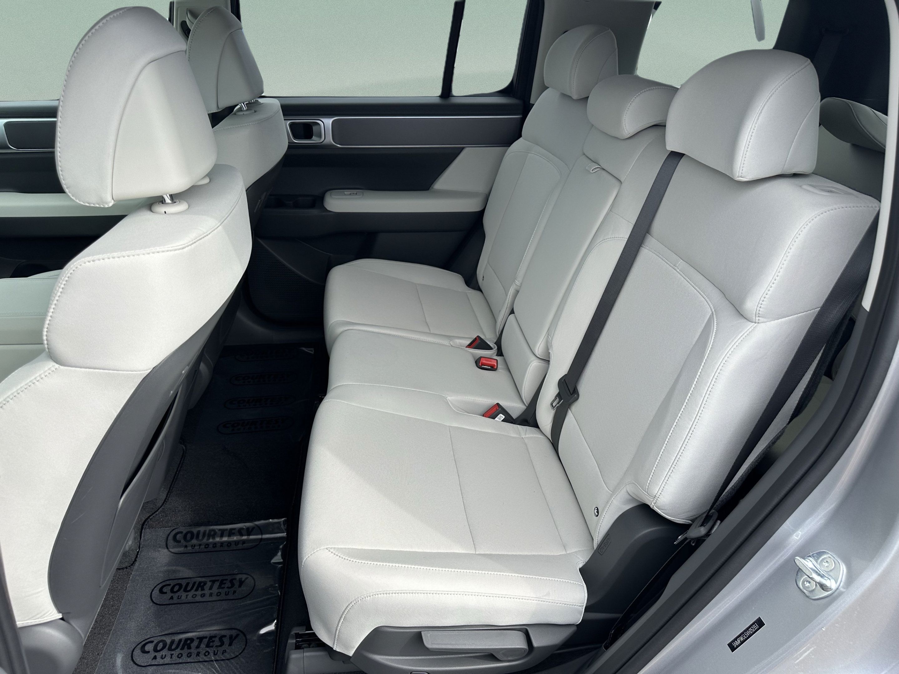 New 2027 Hyundai Santa Fe SE FWD image 14