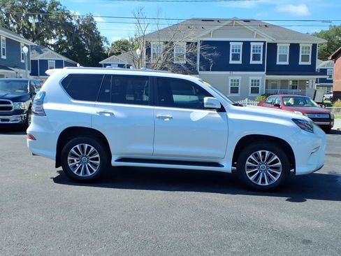 Used 2021 Lexus GX 460 Luxury w/ Accessory Package AWD/4WD image 6