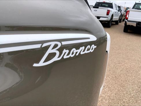 New 2026 Ford Bronco Heritage Edition AWD/4WD image 15