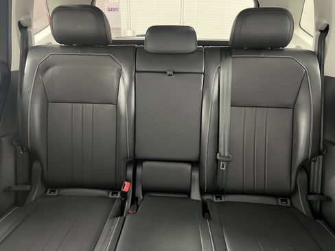 Certified 2024 Volkswagen Tiguan SE image 22