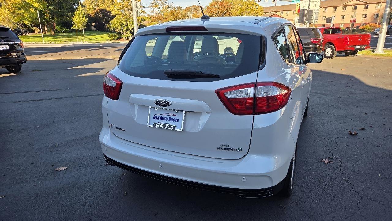 Used 2015 Ford C-MAX SEL w/ Equipment Group 302A FWD image 9