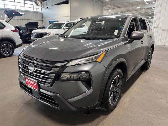 Used 2025 Nissan Rogue SV AWD/4WD image 7