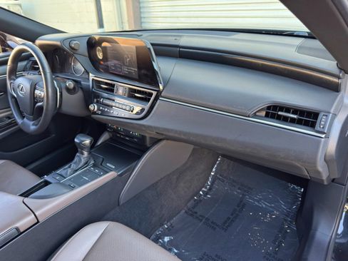 Used 2022 Lexus ES 350 w/ Premium Package FWD image 12