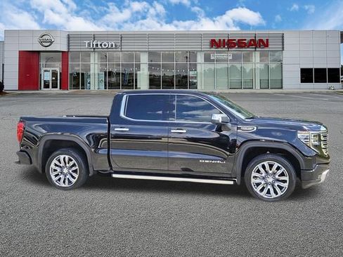 Used 2025 GMC Sierra 1500 Denali AWD/4WD image 3