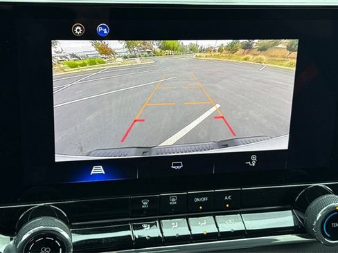 Used 2024 Chevrolet Colorado Z71 w/ Advanced Trailering Package image 24