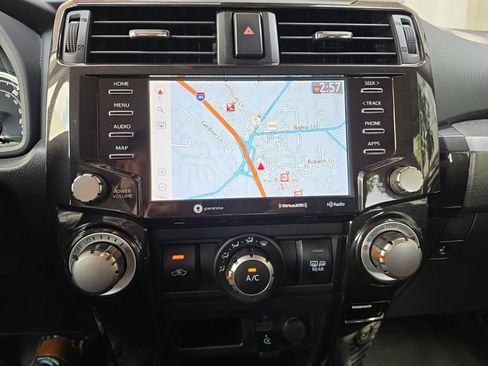 Used 2020 Toyota 4Runner TRD Off-Road AWD/4WD image 11