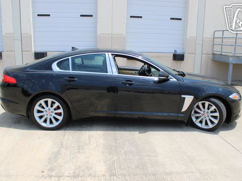Used 2014 Jaguar XF 3.0 RWD image 4