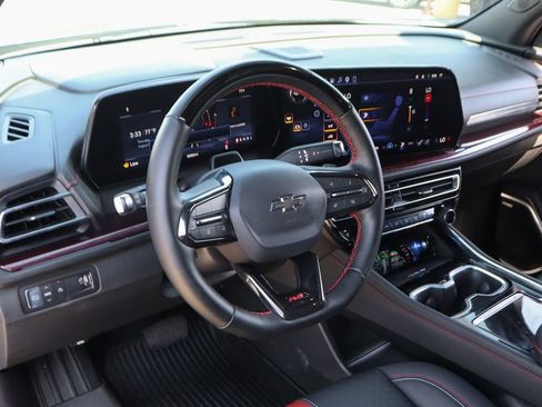 Used 2026 Chevrolet Traverse RS w/ LPO, Floor Liner Package FWD image 22