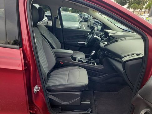 Used 2019 Ford Escape SE FWD image 8