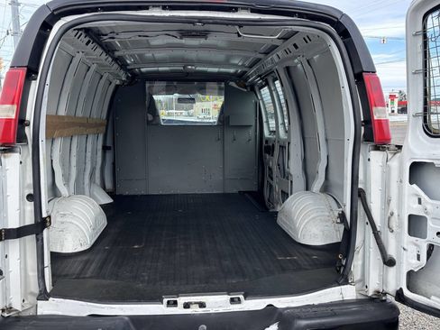 Used 2013 Chevrolet Express 2500 image 11