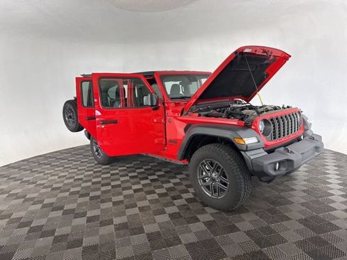Used 2024 Jeep Wrangler Unlimited Sport AWD/4WD image 11