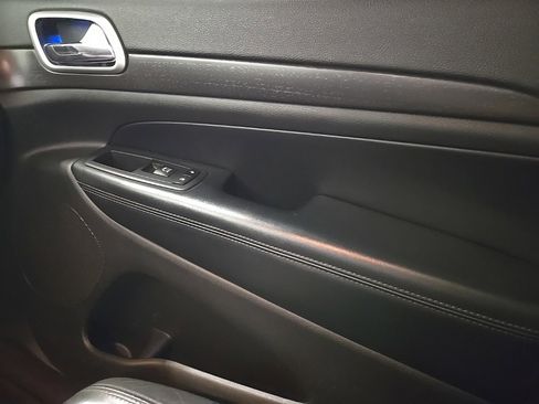 Used 2018 Jeep Grand Cherokee Altitude image 13