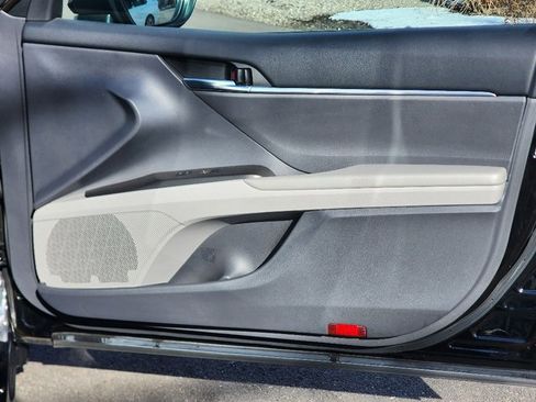 Used 2023 Toyota Camry LE image 10