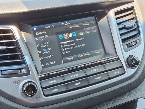 Used 2018 Hyundai Tucson Sport FWD image 21