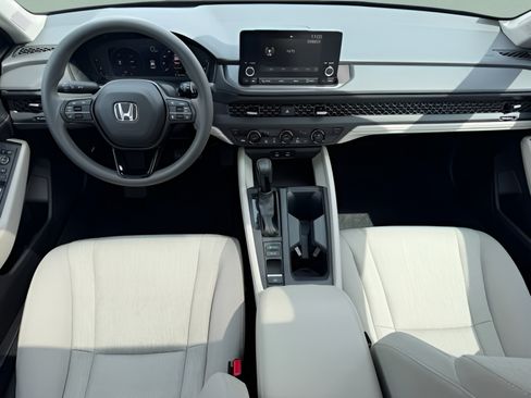 Certified 2023 Honda Accord EX image 11