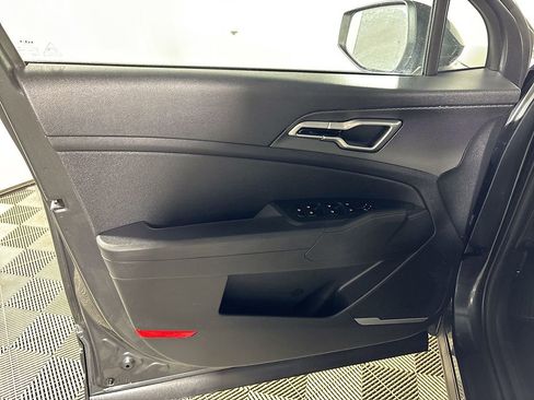 Used 2024 Kia Sportage LX image 10