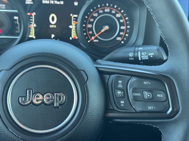 Certified 2025 Jeep Gladiator Mojave AWD/4WD image 25