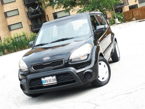 Used 2013 Kia Soul FWD image 6