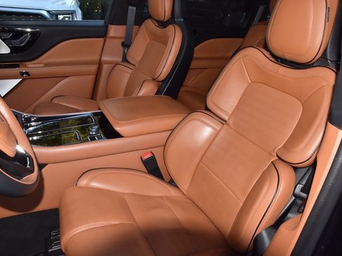 Certified 2022 Lincoln Aviator Black Label w/ Class IV Trailer Tow Package image 37