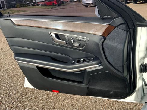 Used 2015 Mercedes-Benz E 350 Sedan image 21