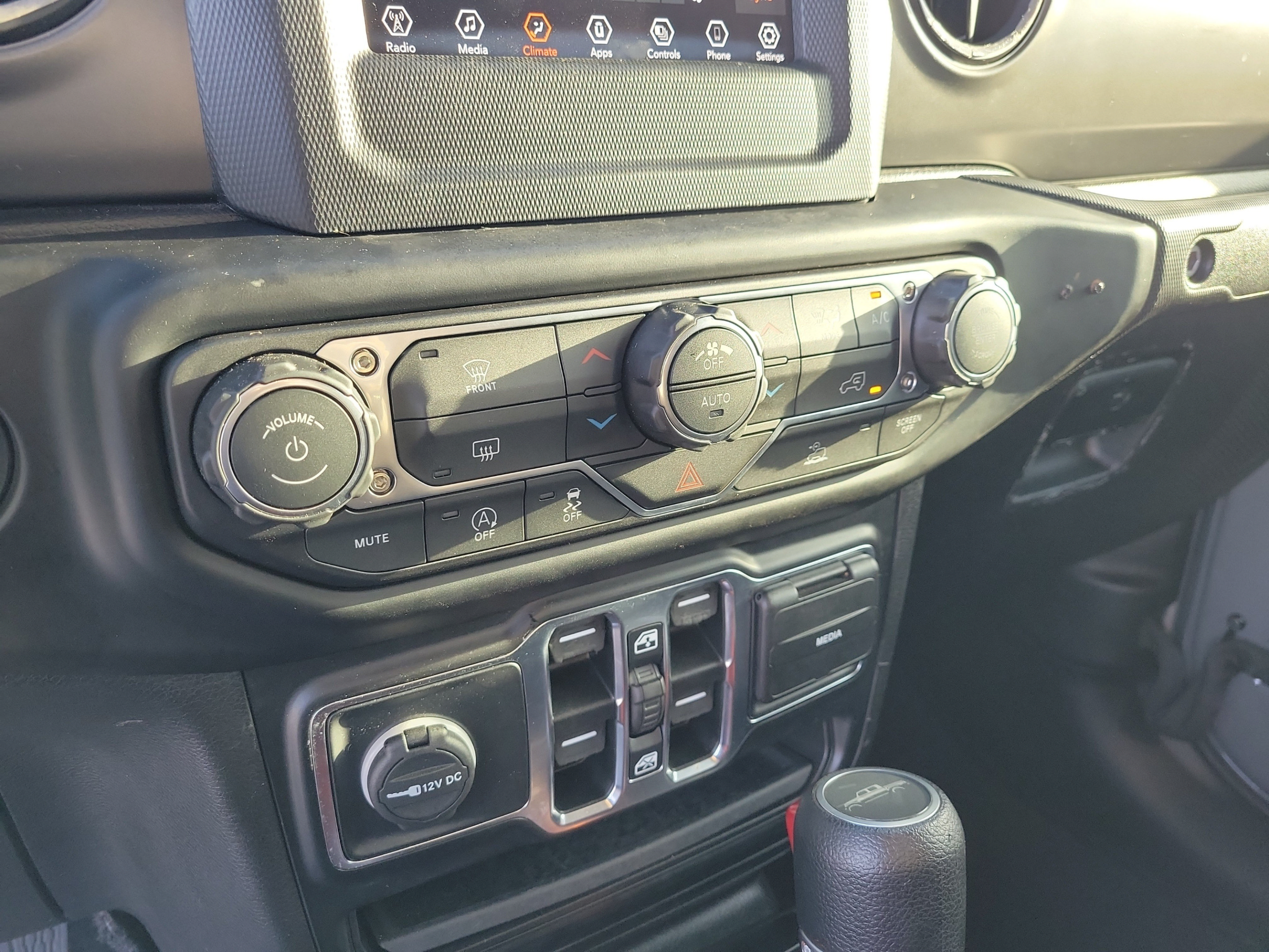 Used 2022 Jeep Gladiator Sport AWD/4WD image 21