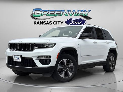 Used 2022 Jeep Grand Cherokee Limited 4xe AWD/4WD image 3