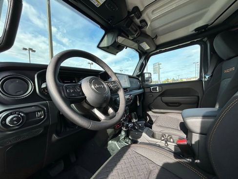 New 2026 Jeep Gladiator Mojave AWD/4WD image 15